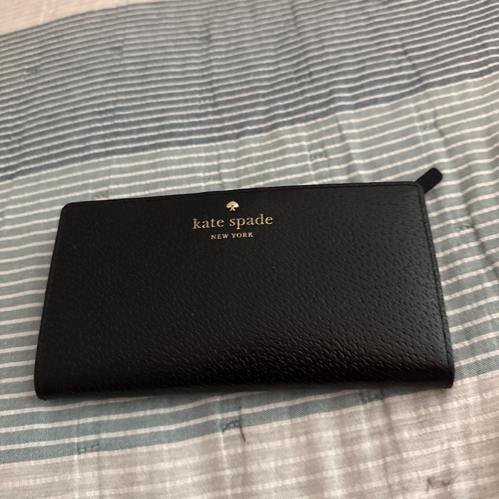 Kate spad pocket book